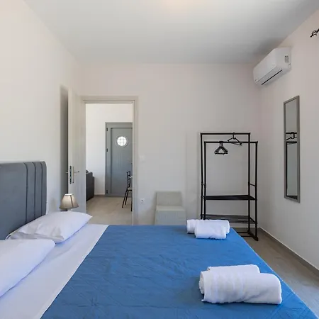 Manos House - Elegant Modern Escape سفوروناتا