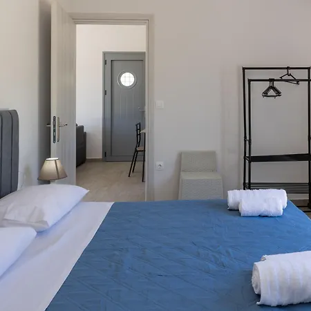 بيت للعطل Manos House - Elegant Modern Escape سفوروناتا