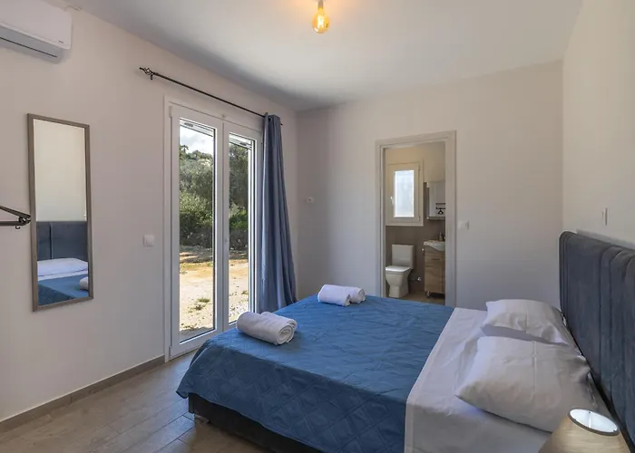 Manos House - Elegant Modern Escape